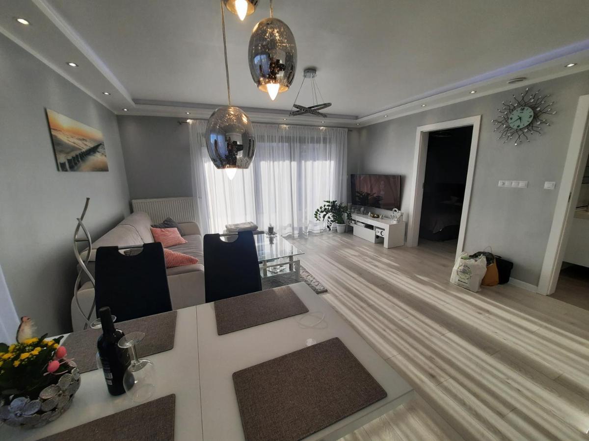 Apartament 13 Diamond Dziwnów Exteriör bild